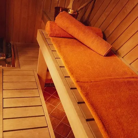 Wiide Willa Studio Apartment